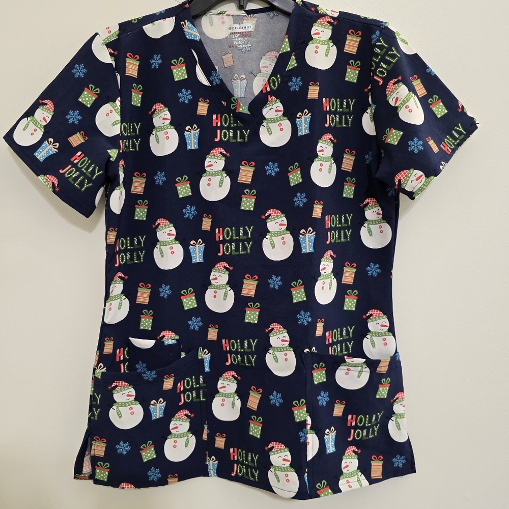 SCRUBAID size Medium Tapered‎ Snowman Holly Jolly Stretch V Neck Scrub Top Navy
